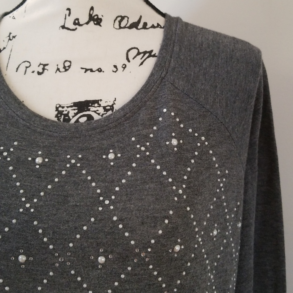 ❤HP❤Dressbarn Embellished Gray Longsleeve Top